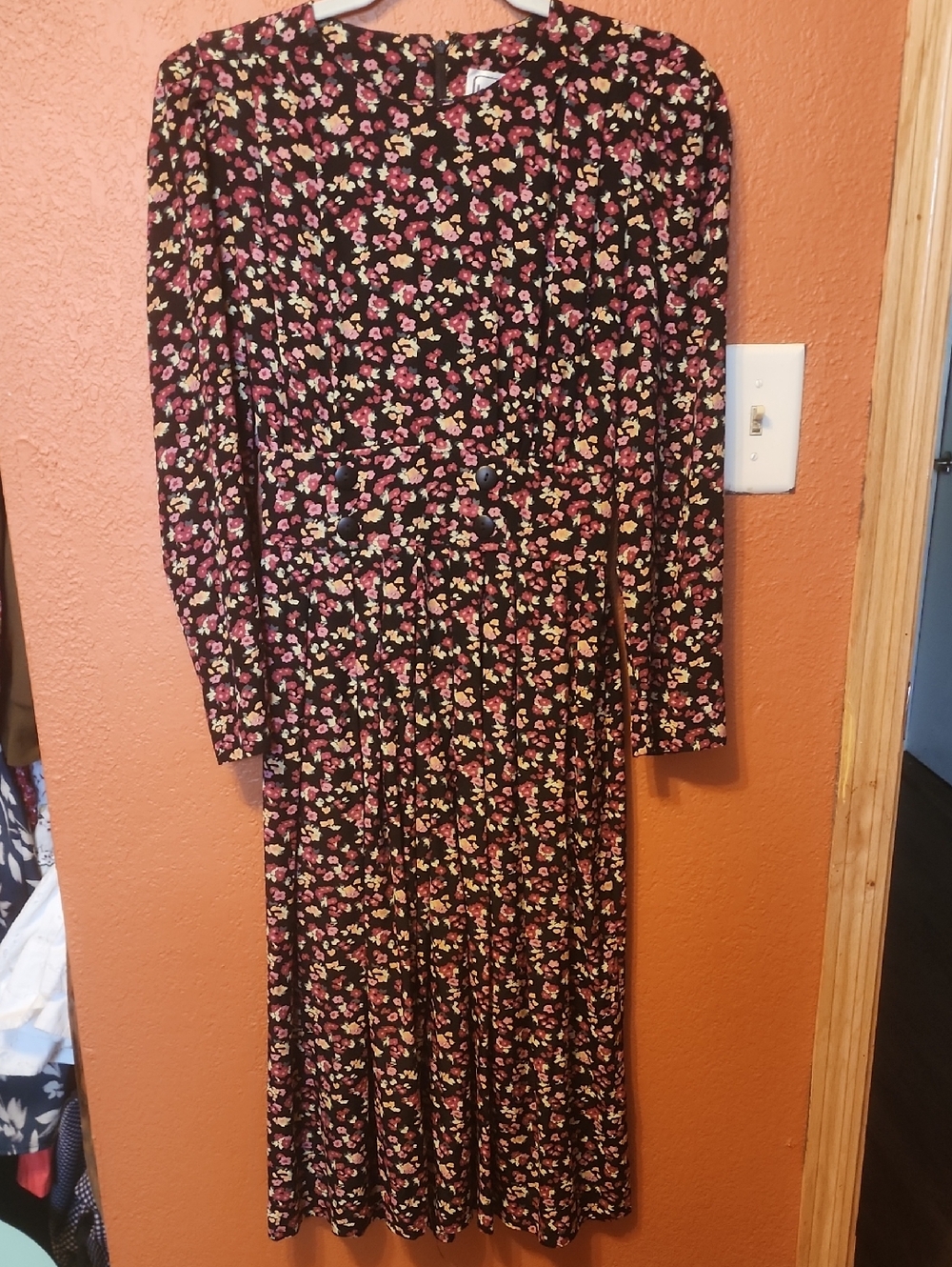 Vintage Karin Stevens Long Sleeve Floral Midi Dress in Black and Pink - Women